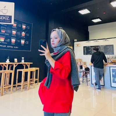 merveyeee's profile picture. maun