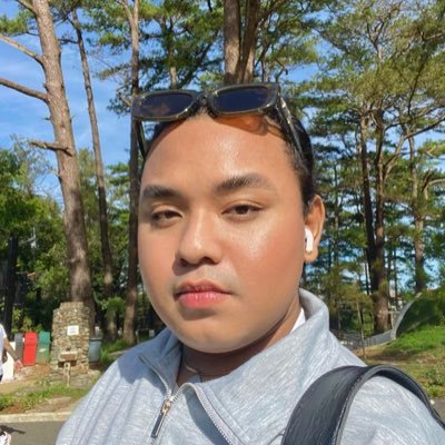 sssemajkram's profile picture. Still figuring life out, but doing my best every day ☕️✨ | Marketing Graduate 🧑🏽‍💼 | 10.17 ♎ | Learning, unlearning, evolving.