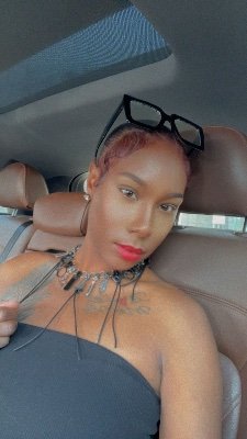 SnobbyMaaamaa's profile picture. 