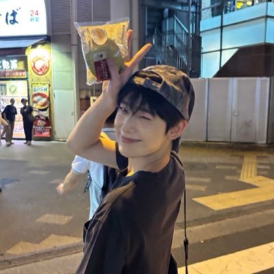 ikeuzc_'s profile picture. 