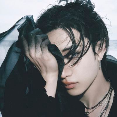 laviku's profile picture. Don't waste your time or time will waste you. ✨ Stay ✨ 30+ ✨