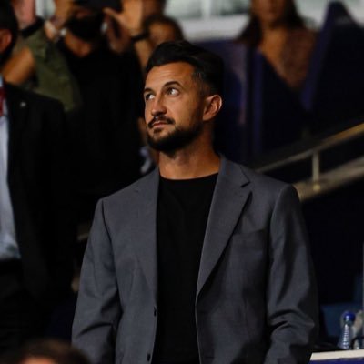 hectorrodas5's profile picture. Technical Director @levanteud ⚽️ Ex-Footballer @levanteud @elchecf @RealBetis @CordobaCF_ofi @OdishaFC @cercleofficial➕ 👨🏻‍🎓Licenciado CAFD