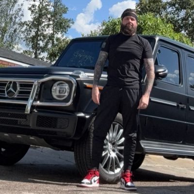 Weapon_eyezd's profile picture. Edge Smith, shadow ban gang, inventor, American, gym nut, free thinker, let’s be friends