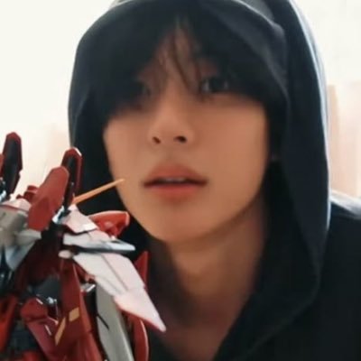 sudtbyxanton's profile picture. @tailsbxmuaylin teamanton