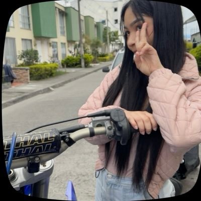 elcarlitoooos's profile picture. Me gusta destruir cosas.