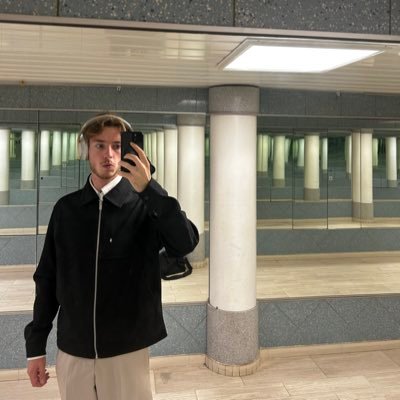 kazezr's profile picture. 