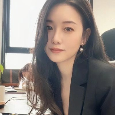 smsjpt's profile picture. 美术老师一枚｜90后｜喜欢有趣的灵魂 文明交流 正儿八经 
不是卖艺小姐❤️