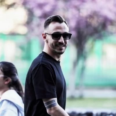 reios20's profile picture. Erman yaşar sahışcısı gülümse geç