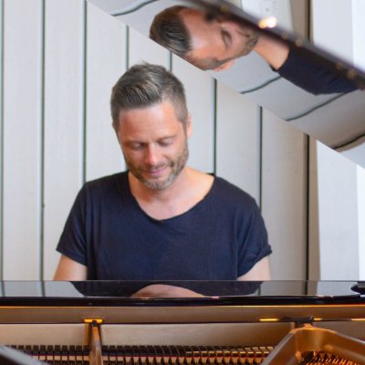 SongsOfEden's profile picture. 🎹 Multi-Platinum Music Producer | 🎶 Founder of #MiDiPunkz | Piano Player & Live performer | Get Canned 👉🏼 https://t.co/p5eXNXb2Q6 |