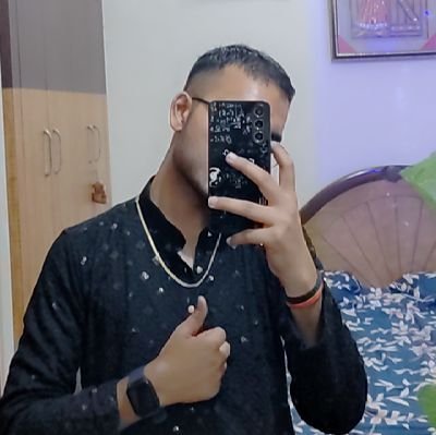 itis_samarth's profile picture. 20 | Building with MERN ||  Solving with DSA || Watching cricket