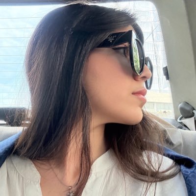 YssssssssGh's profile picture. BSc Psychology, Pianist, Piano teacher 🧠 + 🎹