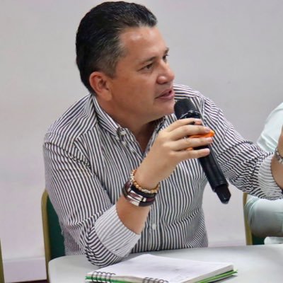 portelaibague's profile picture. Papá de Emiliano, Magíster en Derecho, Especialista en Contratación Estatal, Especialista en Gerencia Educativa, Abogado, Licenciado en Educacion Física