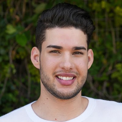 000JM00's profile picture.