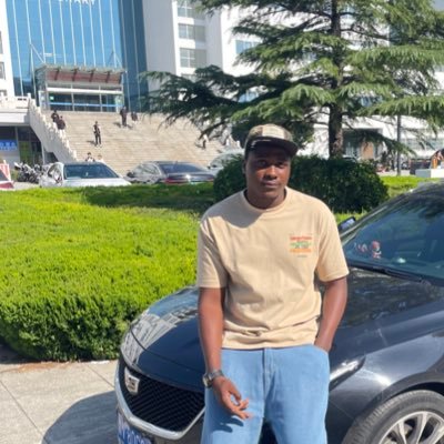 wallstrtG's profile picture. The world is my office,still I love the game