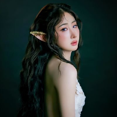 ziney7612's profile picture. 