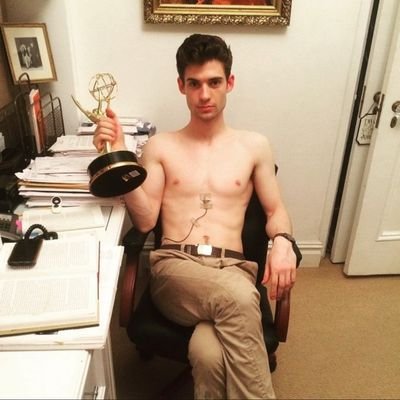 TheDezin's profile picture. só eu e a littlebodybigheart contra o mundo.