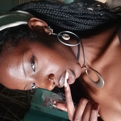 @okayyyyylaura