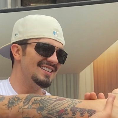 ConterraneaDoLu's profile picture. E Venha o que vier eu vou estar pra sempre com você...🎤