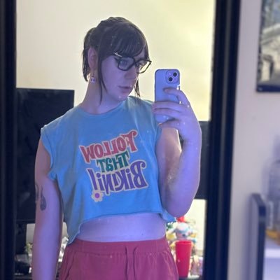 LegitneyHouston's profile picture. she/it, 30, lots of star wars and gay shit 🏳️‍⚧️ COMPNOR intern
FUTURE arachnidsGrip (FAG)