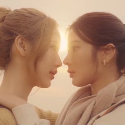 9779omakaseshop's profile picture. Full time Bookshelf. 
Part time Kaojanejanekao's omakase shop

Memes for good laugh

Here for #LoveDesign