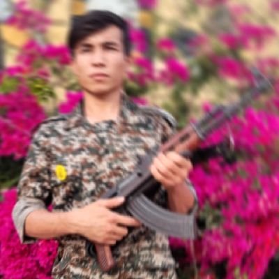 AboMatin313's profile picture. «إِنْ يَنْصُرْكُمُ اللَّهُ فَلَا غَالِبَ لَكُمْ»
«اگه خدا کمکتون کنه هیچکسی نمیتونه بر شما پیروز بشه»🌿🌸️