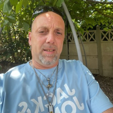 SbastienDe1711's profile picture. 