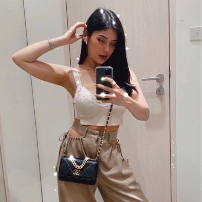 MsVeeutyy's profile picture. Grace made her rich, not greed✨
From manifesting to managing millions💎
Not everyone deserves access to luxury energy
💙 Filipina 🇵🇭