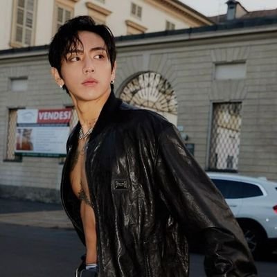 Pewpew_953's profile picture. ~ Rp
~ Just call me Daniel
~ Straight