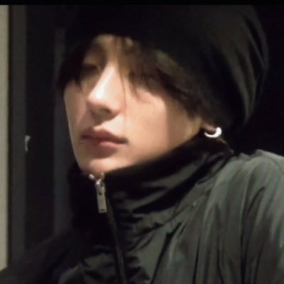 thatsantonx's profile picture. gf