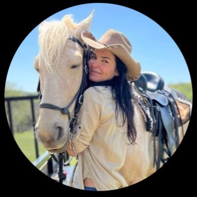 angieharmonxa's profile picture. Actor, Director, Producer, Mom, Glue Excited to be a Fashion Icon for @cf foundation! • Right here! & https://t.co/PWE8Id60xR