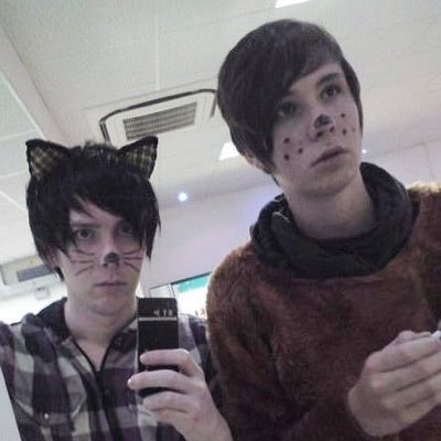 cosmiccandytuft's profile picture. perpetually screaming