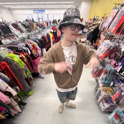 fwlxke's profile picture. 