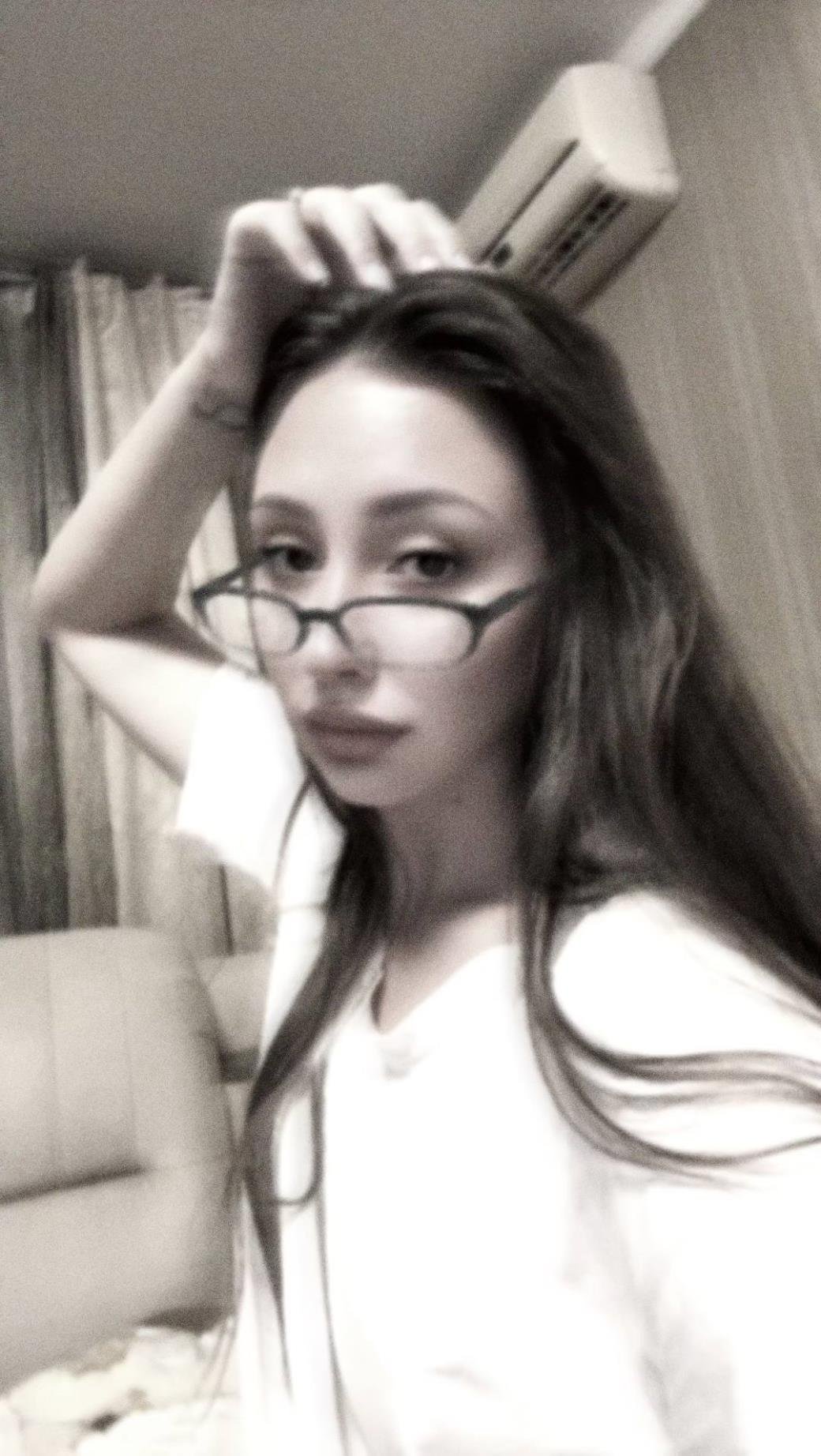 KaterineSh23710's profile picture. 💫 slow energy, sharp eyes @Mady1ove