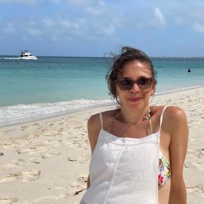 estela_getino's profile picture. "Dios ha muerto, el sujeto ha muerto, y yo no me encuentro nada bien”, decía un grafitti.