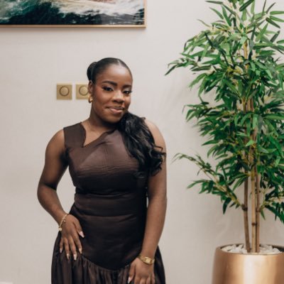 AkinbinuFe55563's profile picture. 