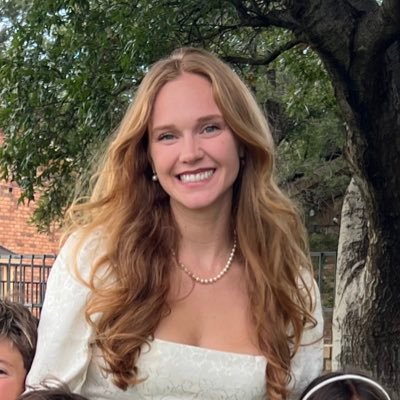 ashleytennyson8's profile picture. society is weird