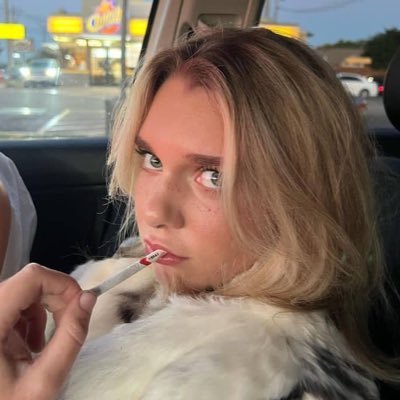 Confidencezqm2's profile picture. 