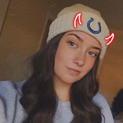 LilianCrestmont's profile picture. 90s kid | she/her 🏳️‍🌈 | #ForTheShoe | FDT