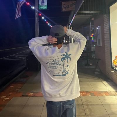 Zeetuh_06's profile picture. AKA Gazeetah | 18