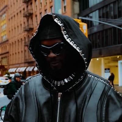 supremegee001's profile picture. 