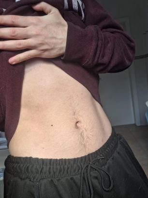 clydevilla82009's profile picture. not an alter!