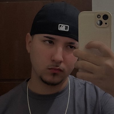 henriqueitboy's profile picture. HeartBROKEN PlaYBoY.