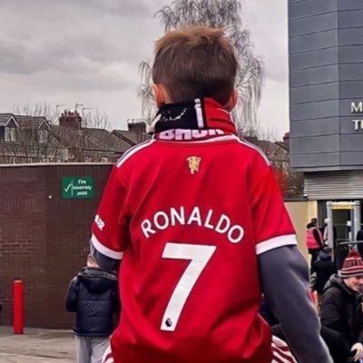 i2sxz's profile picture. سُبحان الله وبحَمده، سُبحان الله العَظِيم | @ALAHLI_FC