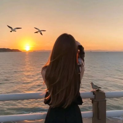 Lena552233's profile picture. I explore the soul in chaos with my heart. Words and thoughts are my outlet, keeping me away from liars and scumbags.