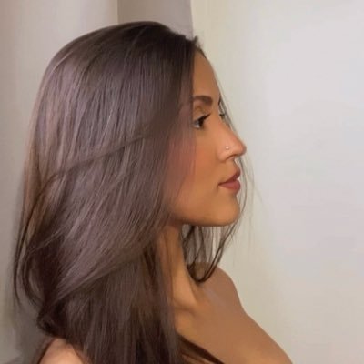 aromiinz's profile picture. 