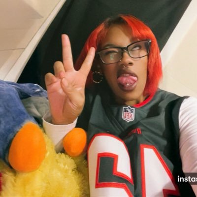 xariesxo's profile picture. 🧘🏽‍♀️🌱✨ •|• I don’t like people