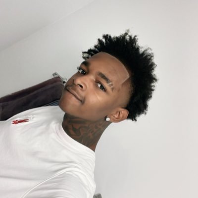 ynsluhmar1st's profile picture. 