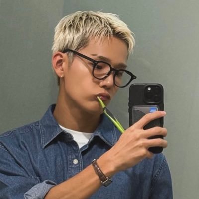 99feb26's profile picture. 