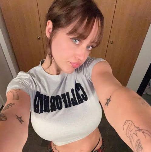 KaylaHarriwy's profile picture. 