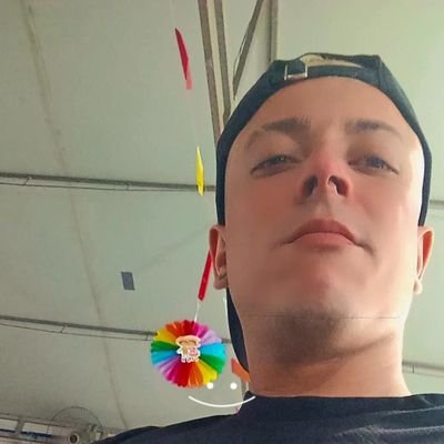 phierrytoledo's profile picture. loucura com doideira, não me leve a sério, nem tudo é real, nem tudo é mentira, é tudo uma questão de ponto de vista.